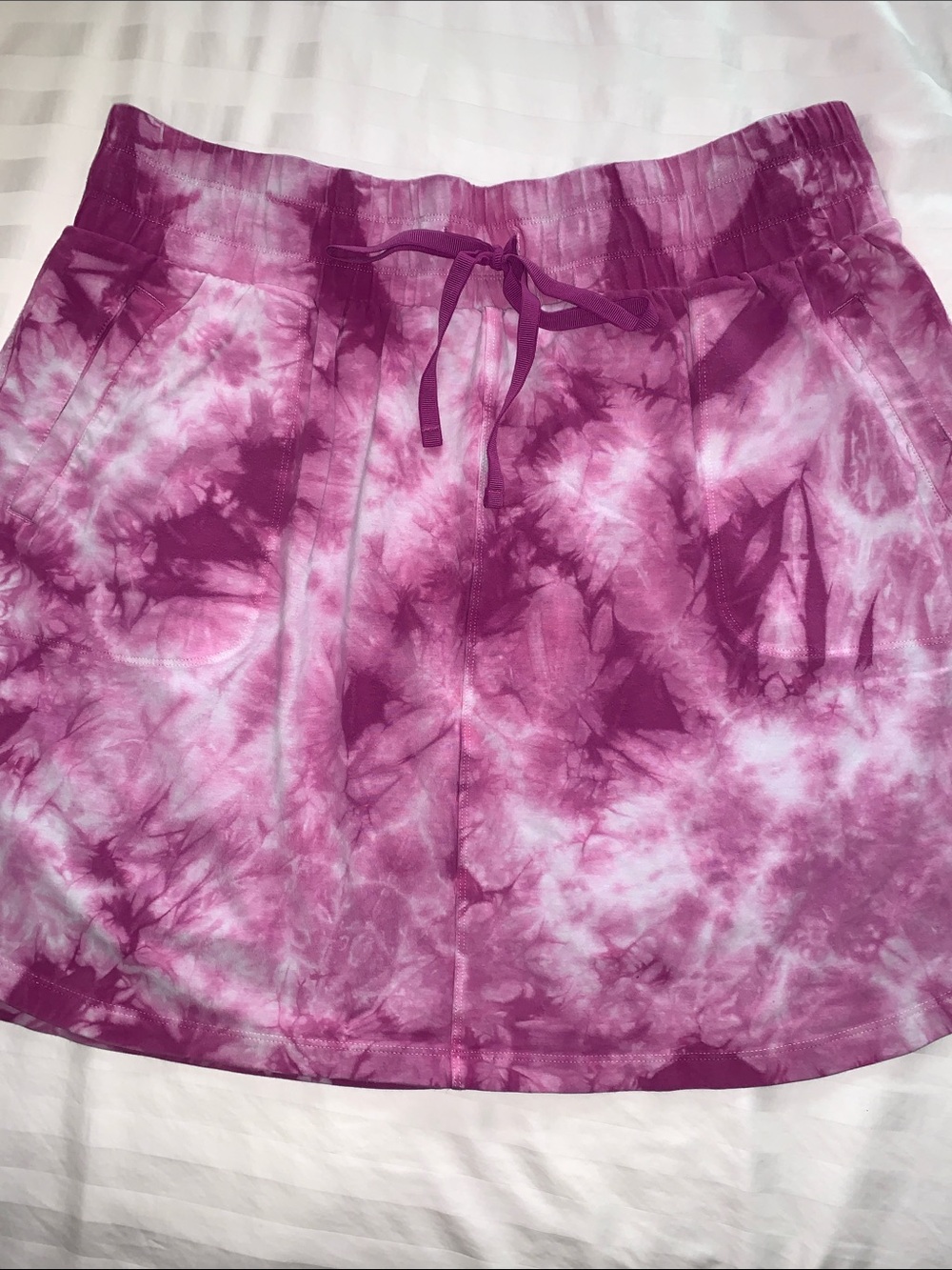 LIVI by Lane Bryant Purple/Pink Tie-Dye Active Skort - 14/16